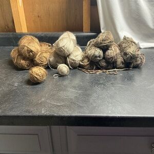 Lot of acrylic (?) yarn